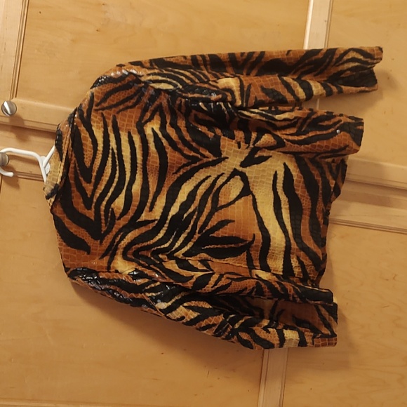 Leopard Jacket - Picture 9 of 10